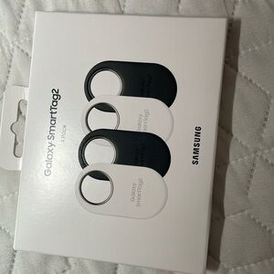 Smart Tag2 Galaxy. 4 Pack, Black and White- Brand New